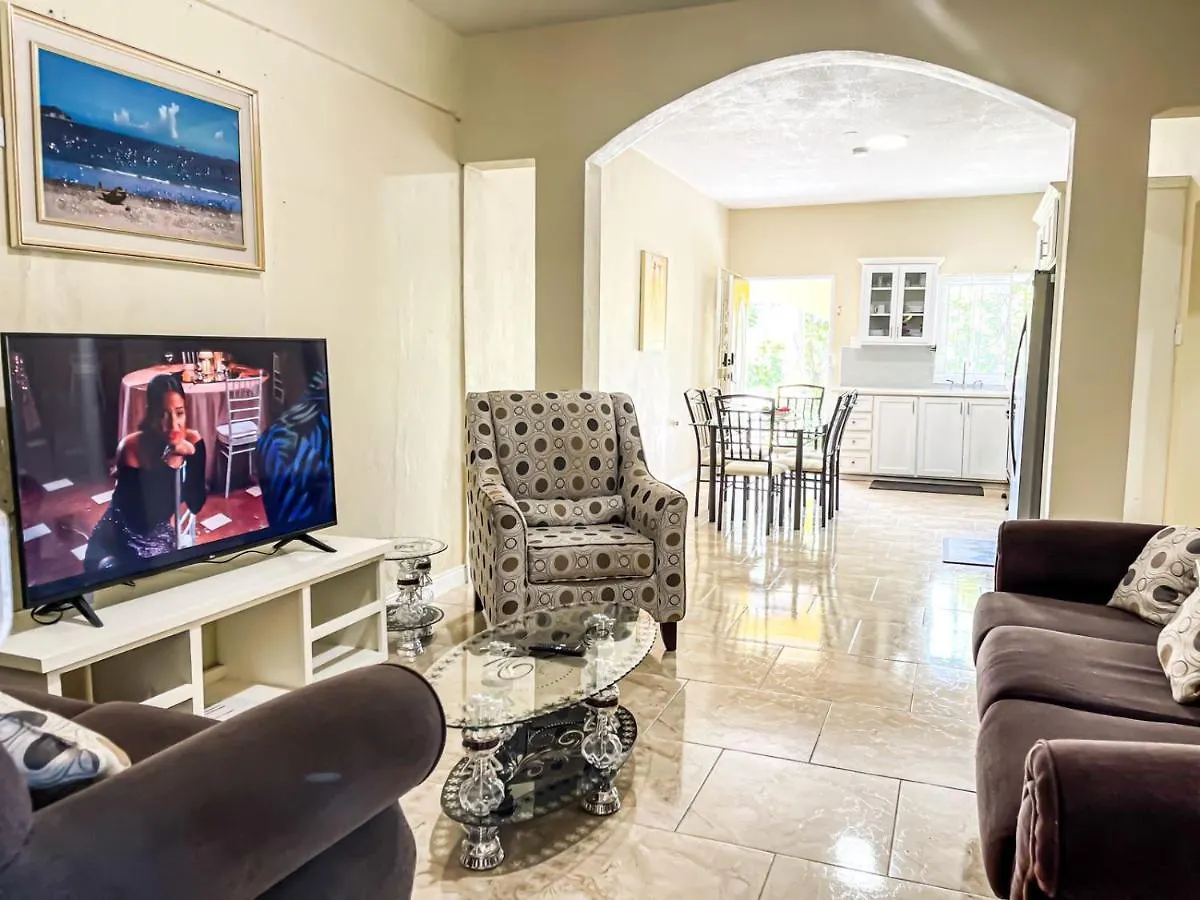 Отель Red Hassell Manor Порт-Антонио